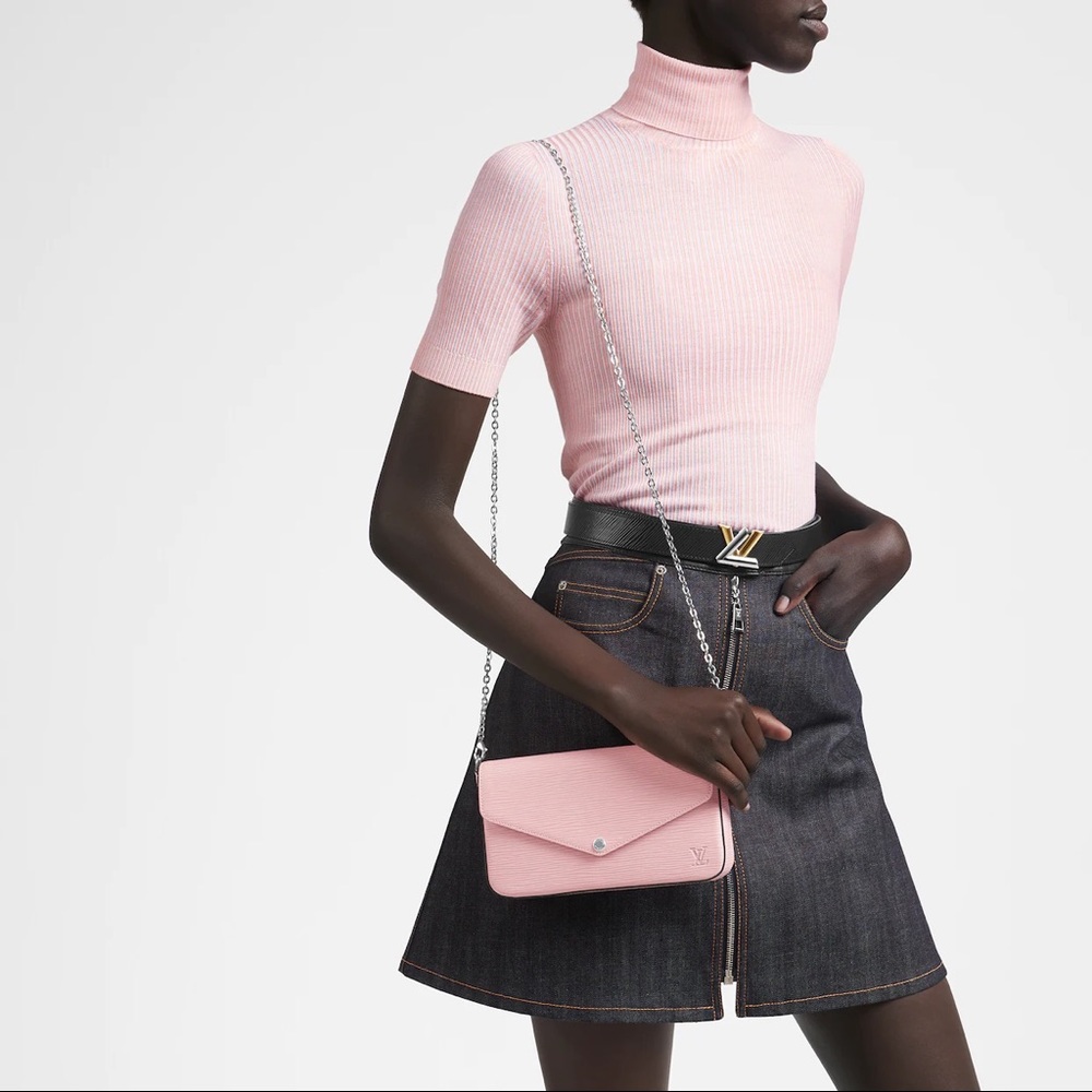 Louis Vuitton Felicie pochette in Rose Ballerina.